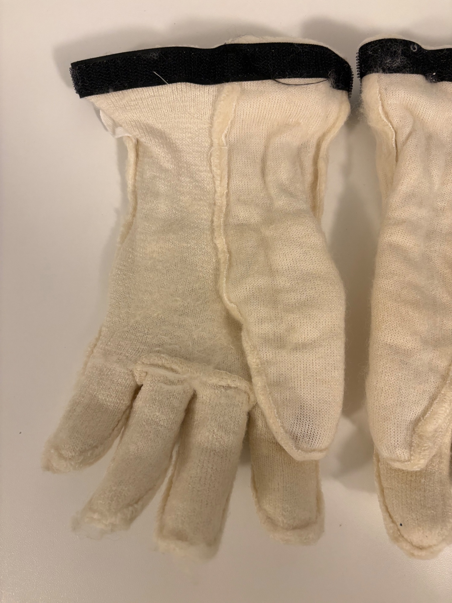 Hestra Heli Ski Wool Liner - 5 finger off white, bild 2 av 2
